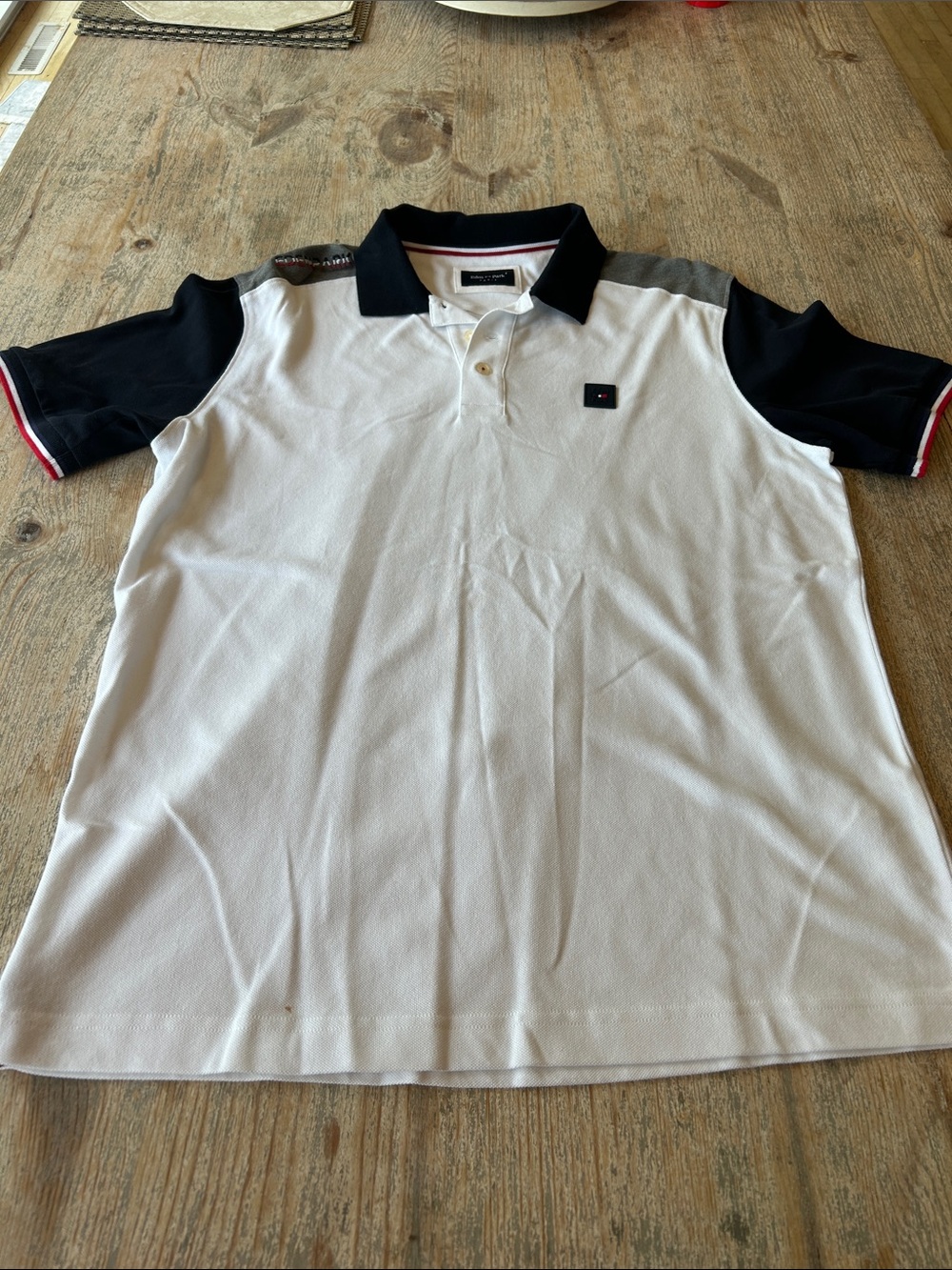Eden Park Rugby France Men's Short-Sleeve Polo in White with navy Trim